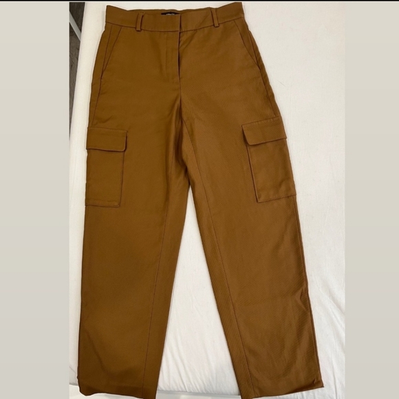 RW&CO High-Waist Ankle Cargo Pant - Picture 2 of 5